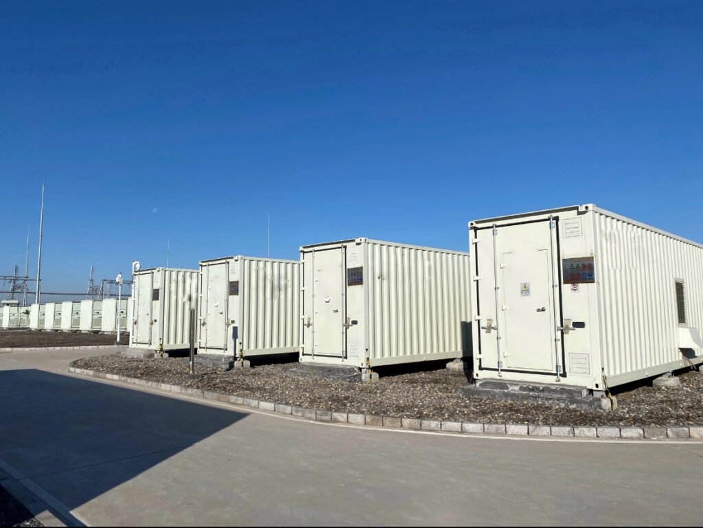 Beyond Solar Panels: How Energy Storage Unlocks True Financial Freedom for Homeowners and Businesses?